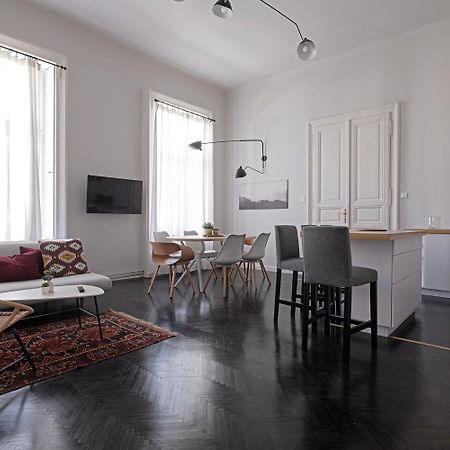 בודפשט City Center Industrial Residence מראה חיצוני תמונה